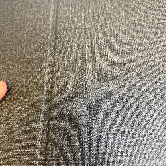 ZAGG Messenger Folio 2 Keyboard Case for iPad 7/8/9th Gen & iPad/Air 3 - Picture 3 of 8